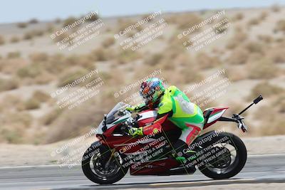 media/May-05-2025-Moto Forza (Mon) [[3c1838c5e5]]/2-B Group/Session 3 (Panning Test Turn 14 Inside)/